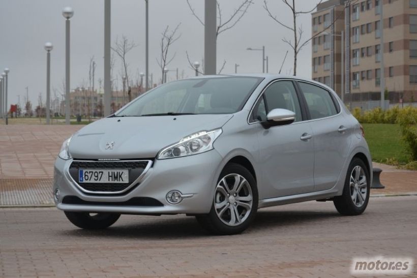 Peugeot 208 5p Active 1.2 VTi 82 . Probamos el Coche del Año (y de La Voz)