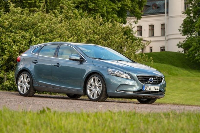 El Volvo V40 2014 recibe un nuevo motor T2 y aumenta su oferta AWD