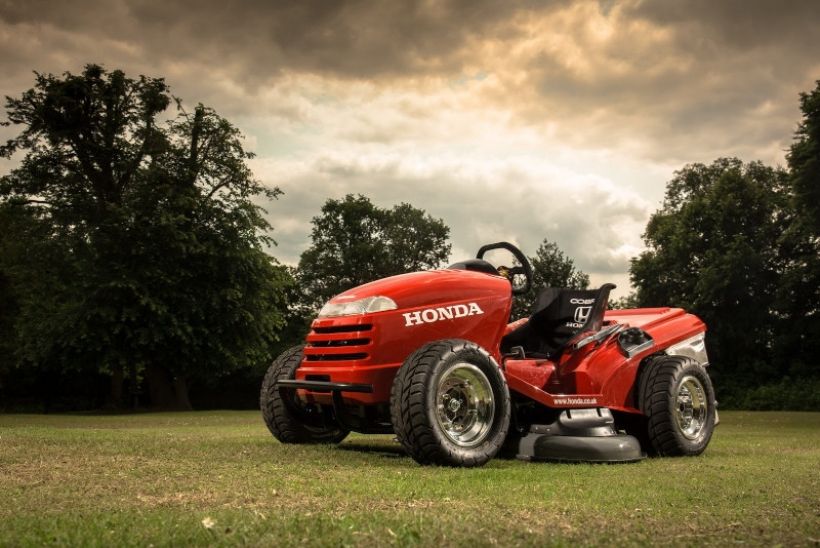 Honda Mean Mower, el cortacésped más rápido del planeta