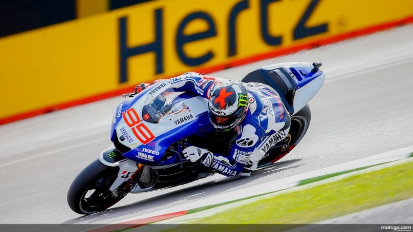 Lorenzo, el más rápido en los FP2, por delante de Márquez