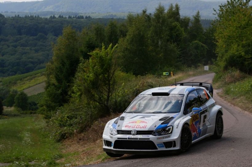 Dani Sordo planta cara a los VW en casa