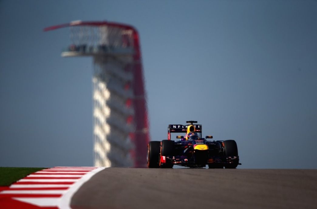 Vettel recupera el control en los libres 2