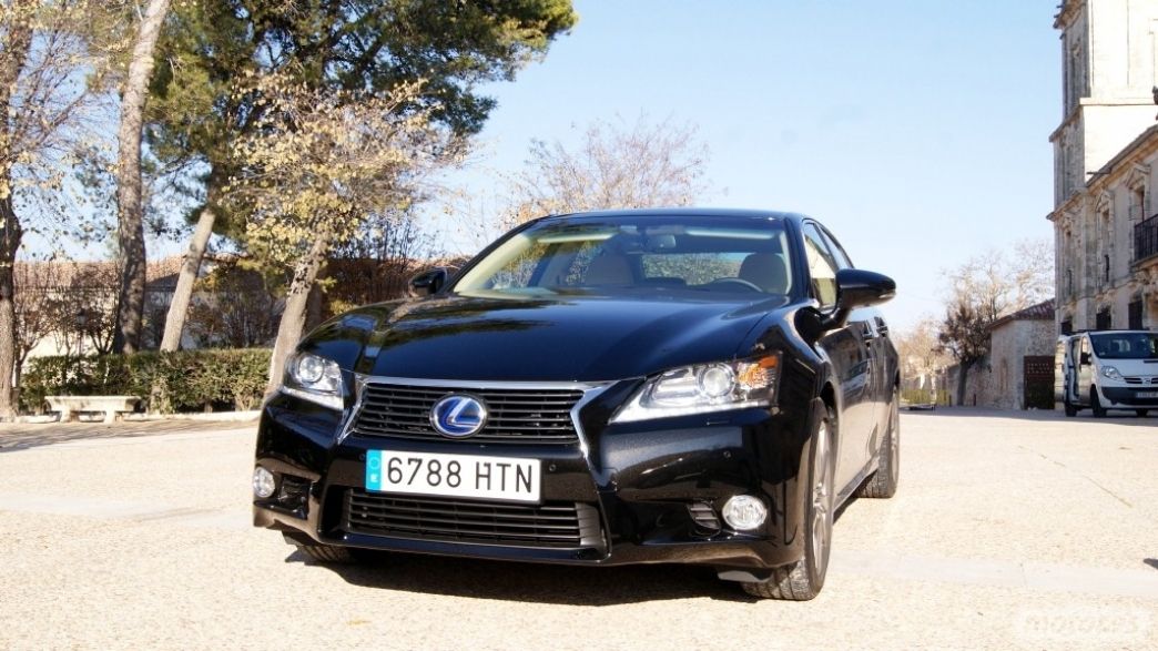 Lexus GS 300h: Introducción, exterior e interior