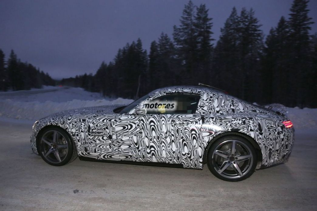 Mercedes-Benz AMG GT, nuevas fotos espías