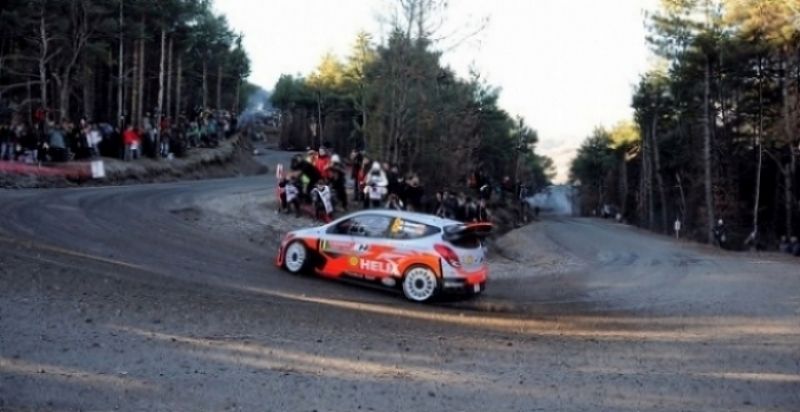 Bryan Bouffier lidera en Montecarlo al término del día 1