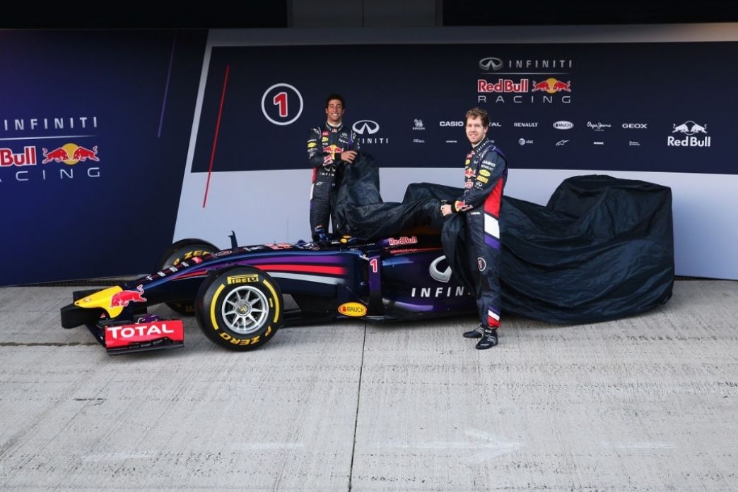 Red Bull RB10: el campeón asusta