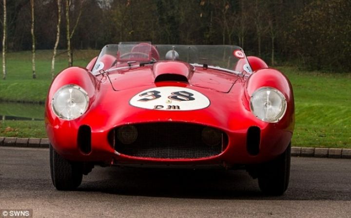 Se subasta un Ferrari 250 Testa Rossa por valor de 28 millones de Euros