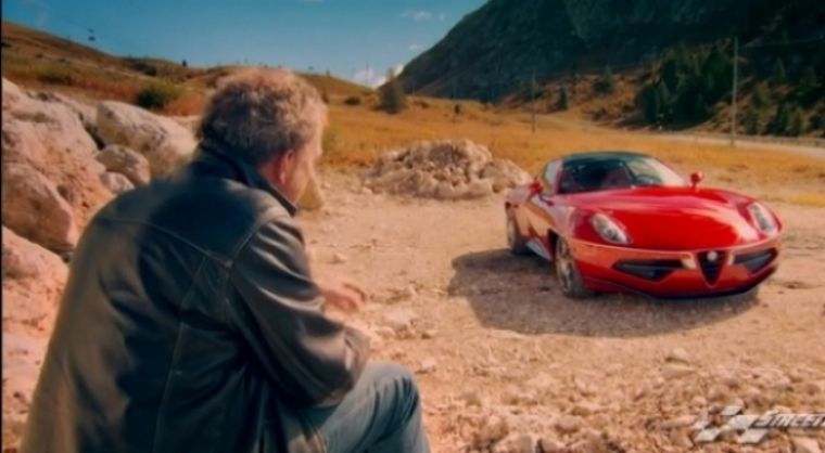 Top Gear S21E04, al volante del Alfa Romeo Disco Volante y varios Caterham