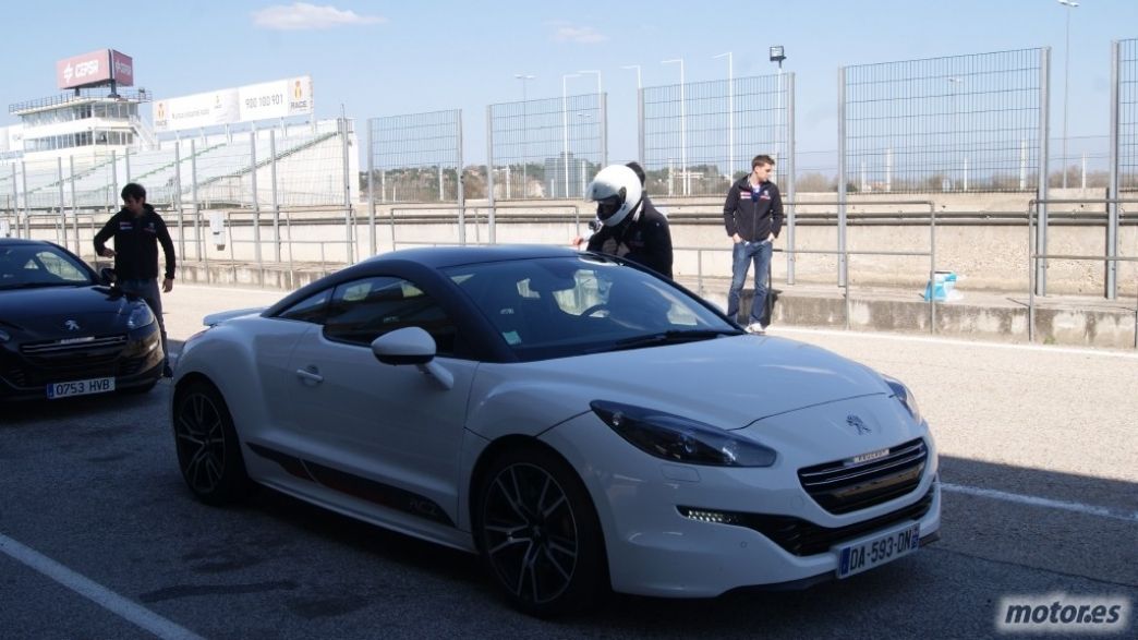 Peugeot RCZ R, toma de contacto en el Jarama