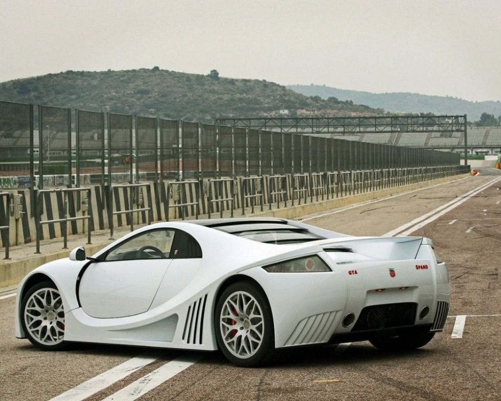 Un GTA Spano perseguido por un Ferrari 458 Spider en Mónaco