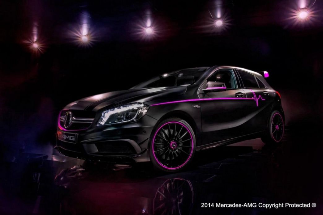 Erika, el Mercedes Clase A 45 AMG con detalles rosa fucsia