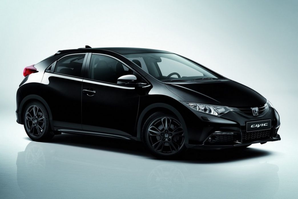 Honda Civic Black Edition, negro sobre negro