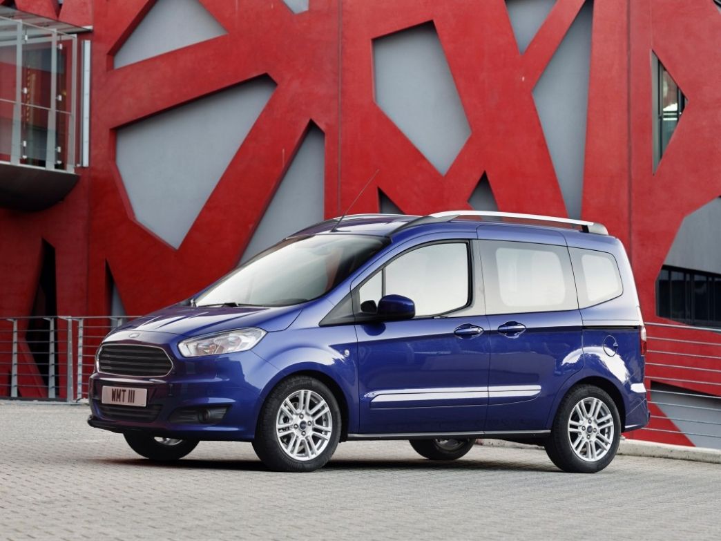 Se inicia la comercialización del Ford Tourneo Courier en España