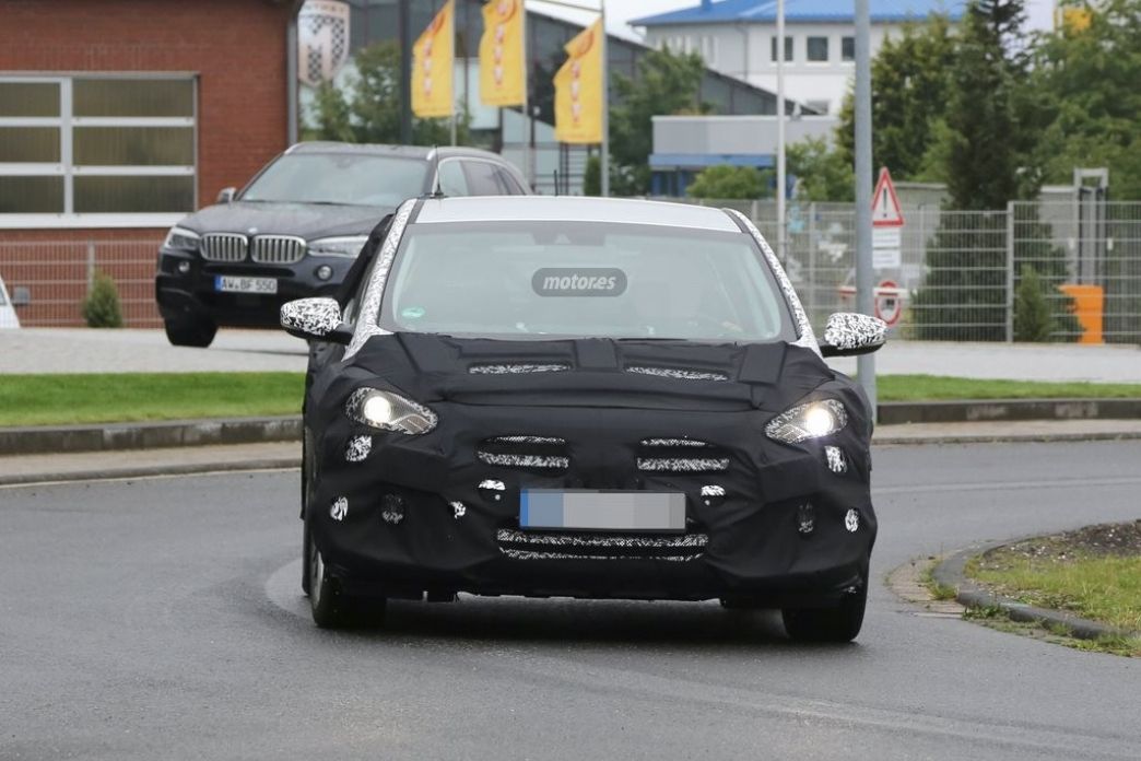 Hyundai i30 2015, el restyling también se pone a punto en Nürburgring