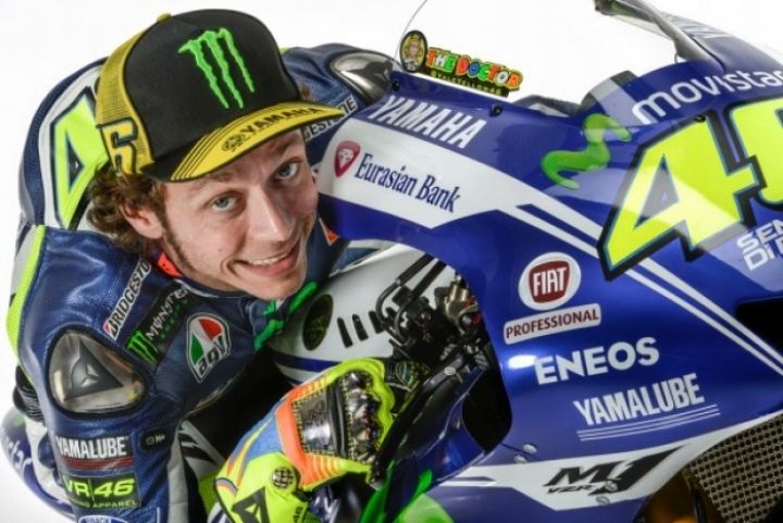 Oficial: Valentino Rossi renueva con Yamaha hasta 2016