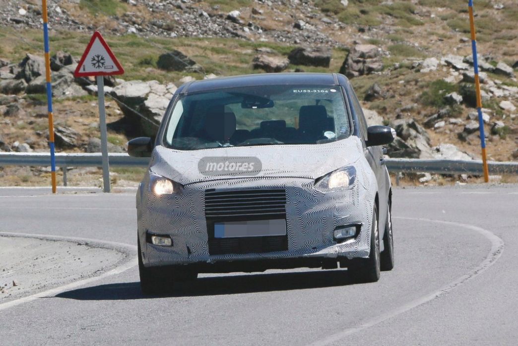 Ford C-Max 2015, el restyling está en camino