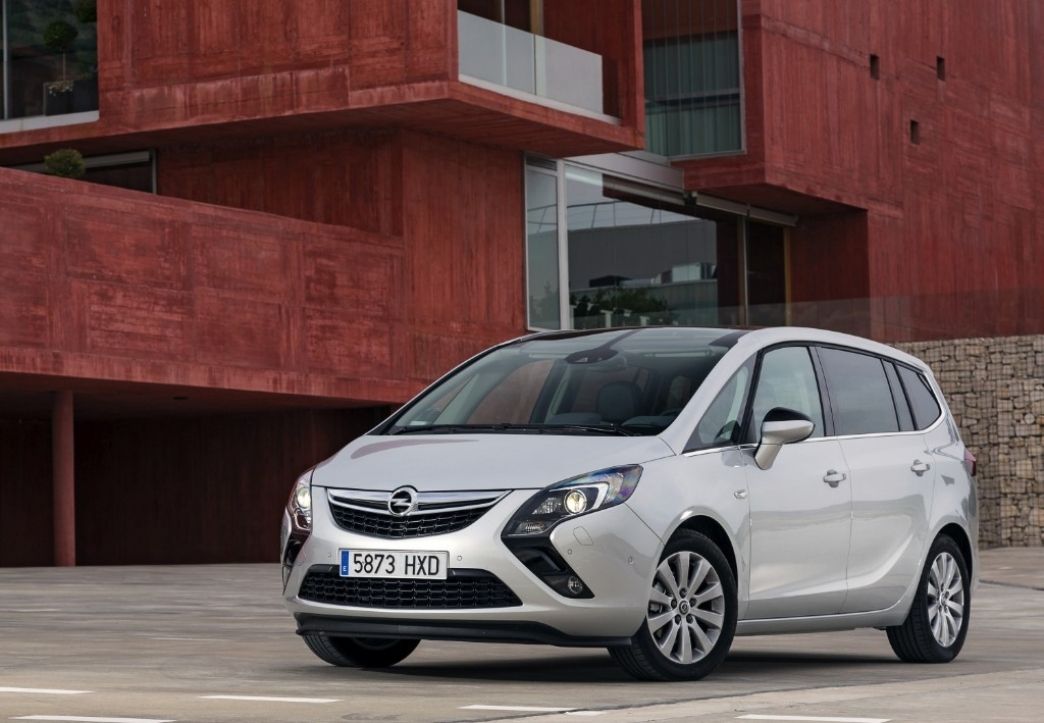 Opel lanza el Zafira Tourer con el motor 1.6 CDTi de 120 CV