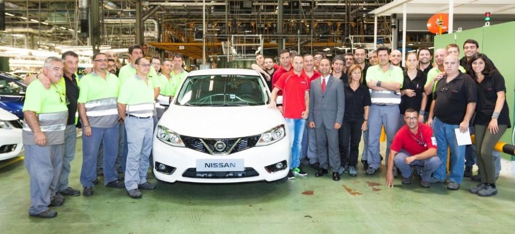 Andrés Iniesta, embajador del Nissan Pulsar y primer cliente