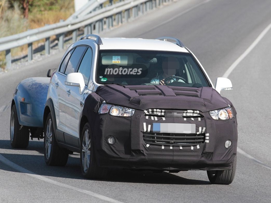 El Chevrolet Captiva 2015 descubierto por carreteras españolas