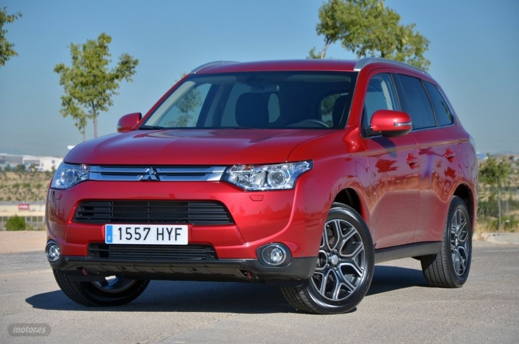 Mitsubishi Outlander 220 DI-D 2WD (I): Gama, equipamiento y precios