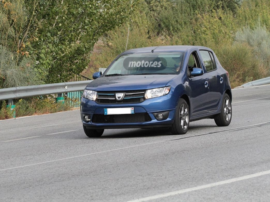 Descubierto el Dacia Sandero Sport en pruebas