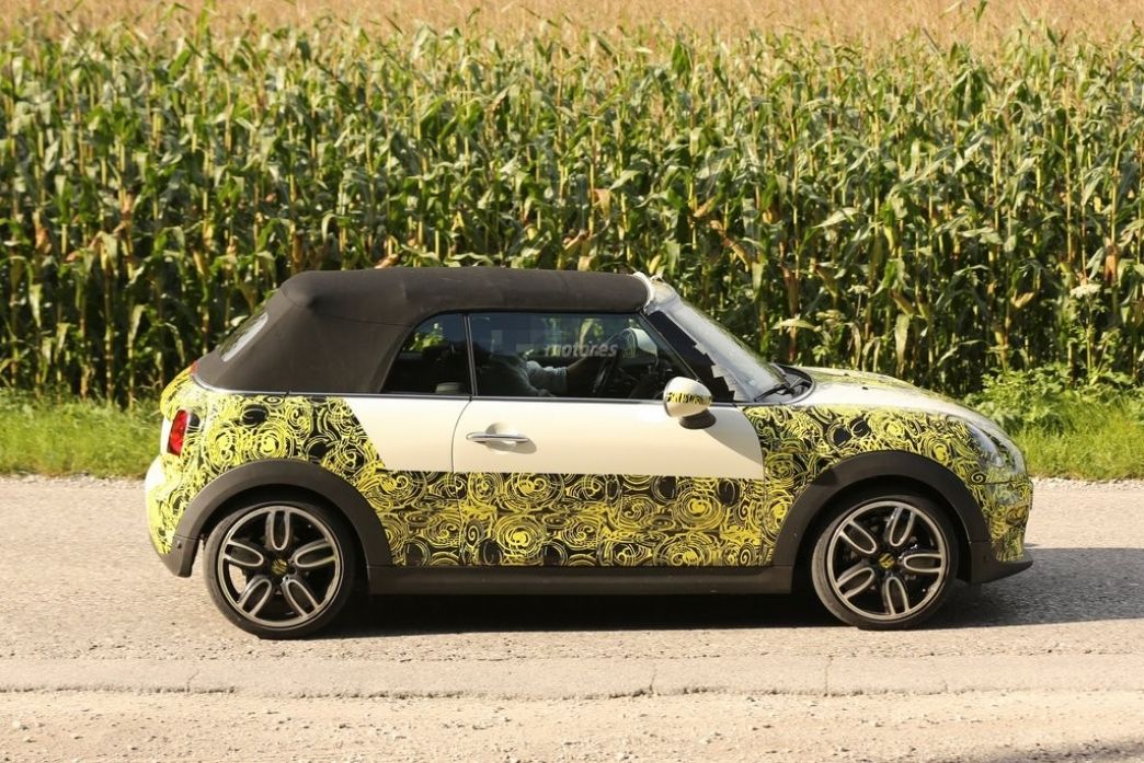 MINI Cabrio 2015, nuevas fotos espía con más detalle