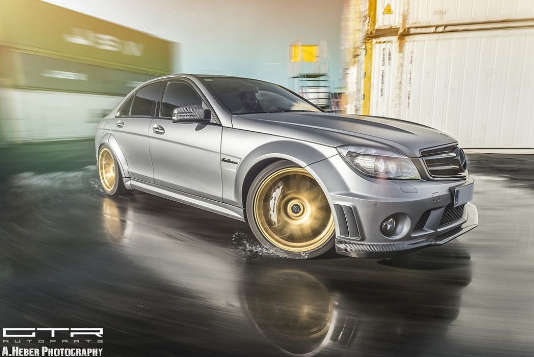 Mercedes-Benz C63 AMG GTR 530cv por GTR Autoparts