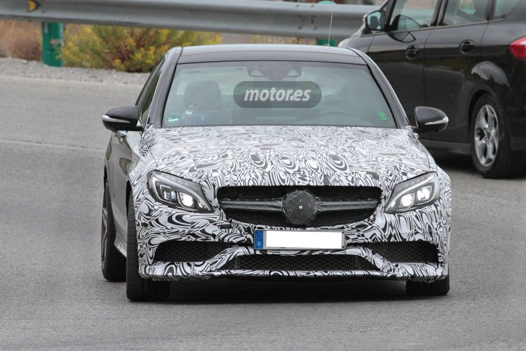 Exclusiva: Cazado el Mercedes Clase C 450 AMG Sport con motor V6 de 367 CV