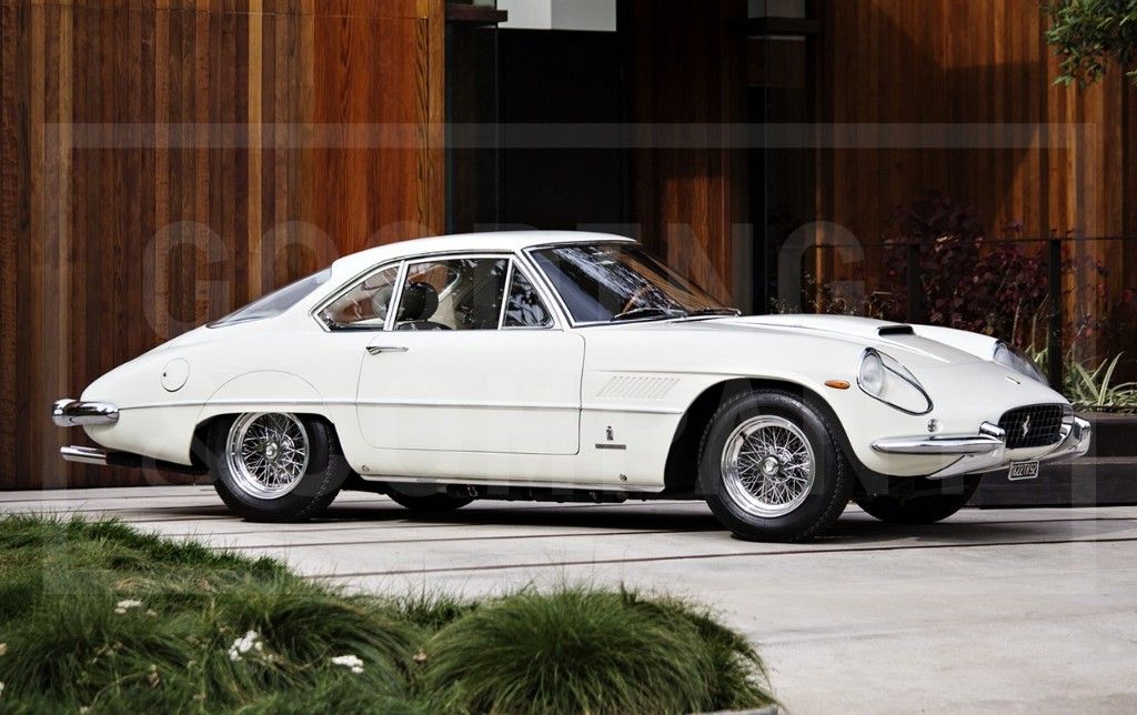 Un exclusivo Ferrari 400 Superamerica Coupé Aerodinamico, a subasta