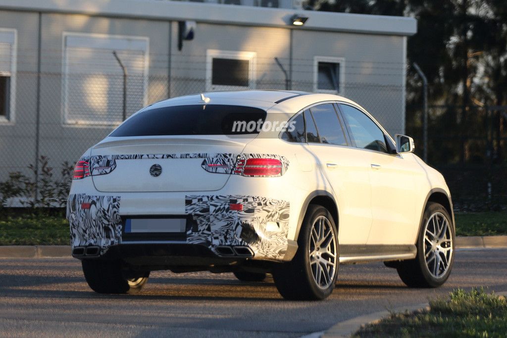 Mercedes Benz GLE 63 AMG Coupe prácticamente al descubierto