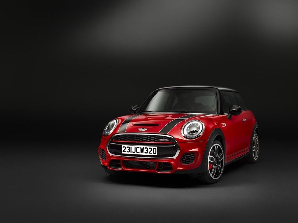 MINI John Cooper Works 2015, imágenes y datos al descubierto