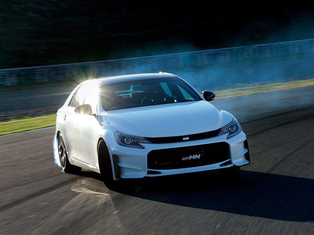 Toyota Mark X GRMN, 321 CV destinados al mercado japonés (con vídeo)