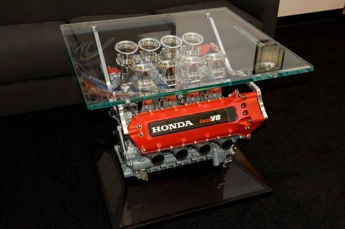 ¿Qué motor colocarías en el salón de tu casa? 10 mesas creadas con motores