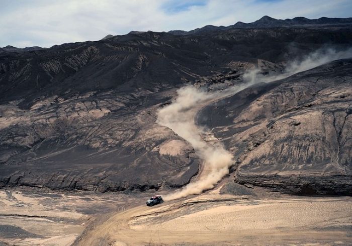 Dakar 2015 - Resumen Etapa 10: Nani Roma abandona tras un accidente, gana Al-Attiyah
