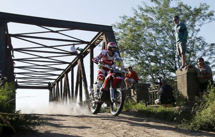 Resumen del Dakar 2015 etapa 2: Joan Barreda gana en motos y se pone líder
