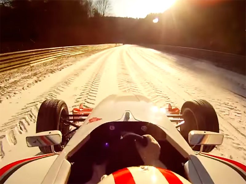 Así es una vuelta a Nürburgring totalmente nevado a bordo de un monoplaza