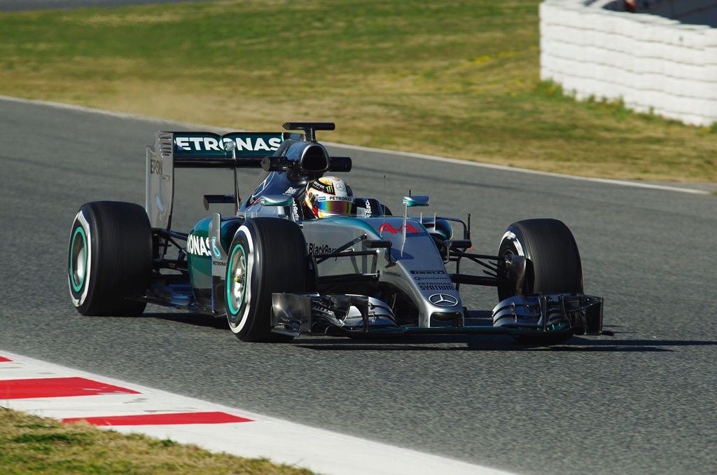 Día 7 de test en Montmeló: Tandas largas, Mercedes delante y problemas para McLaren
