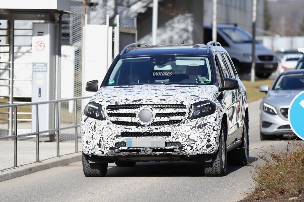 Mercedes Benz GLS 2016, el SUV más grande de la marca prepara un nuevo diseño