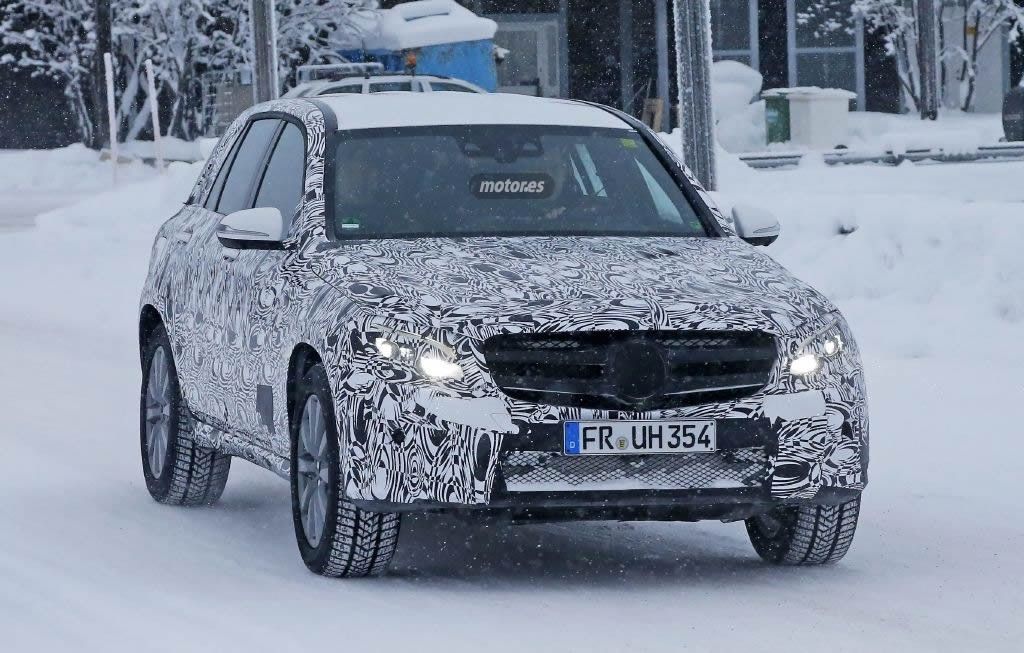 Mercedes GLC híbrido enchufable avistado en pruebas