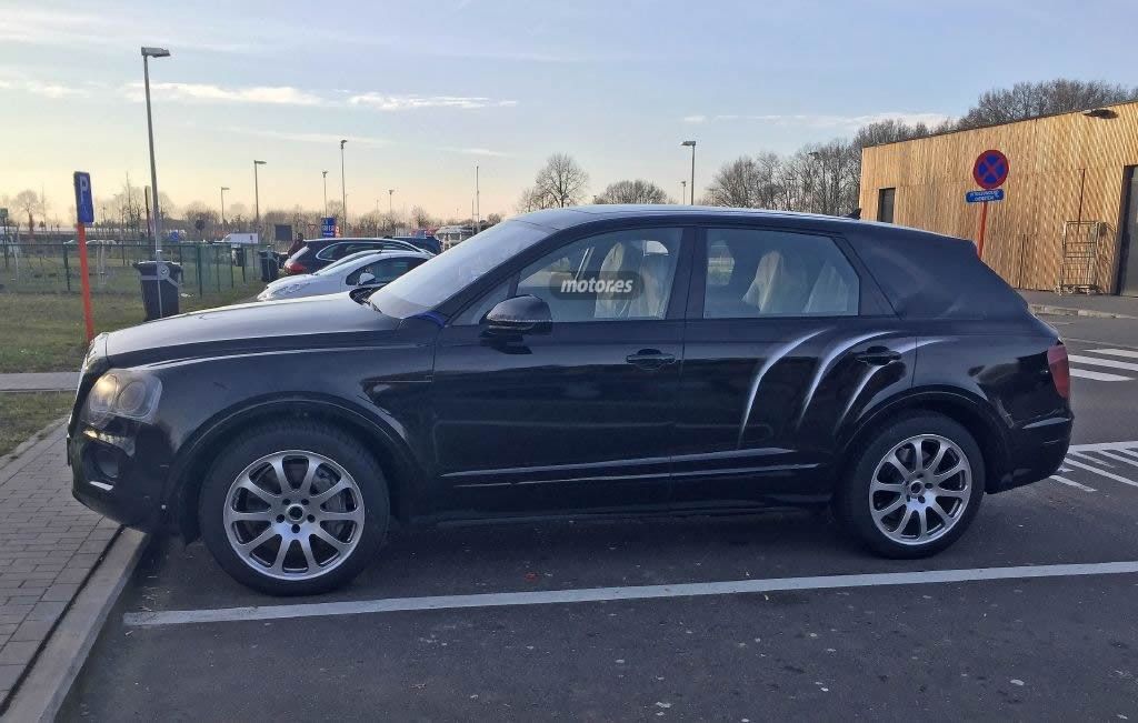 Bentley Bentayga, pillado casi al descubierto