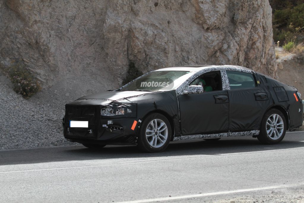 Chevrolet Malibu Hybrid pillado en nuestro país