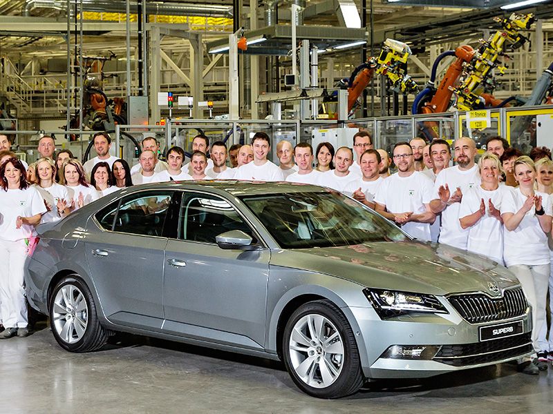 El Skoda Superb 2015 ya está en marcha, arranca su producción