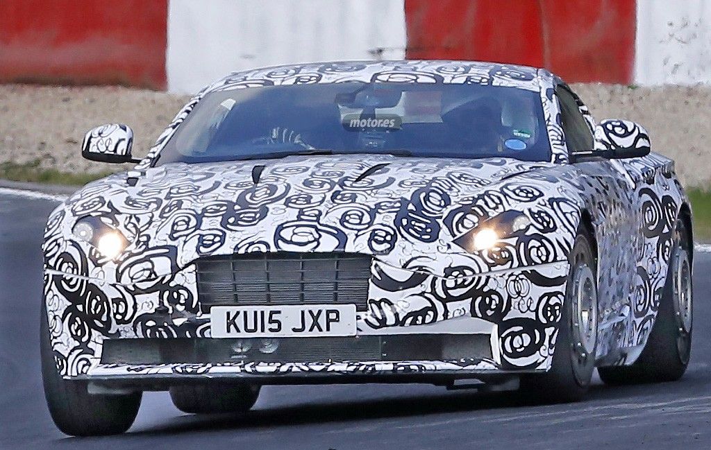 Aston Martin DB11 pillado en Nurburgring