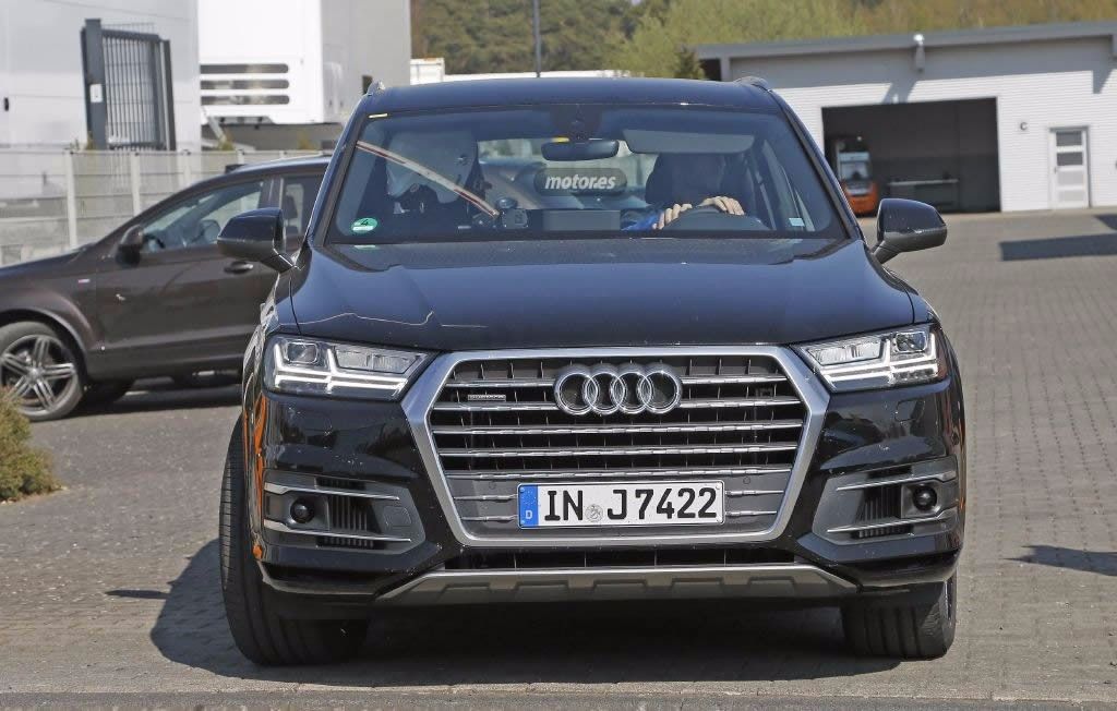 El Audi SQ7 ha sido cazado sin camuflaje