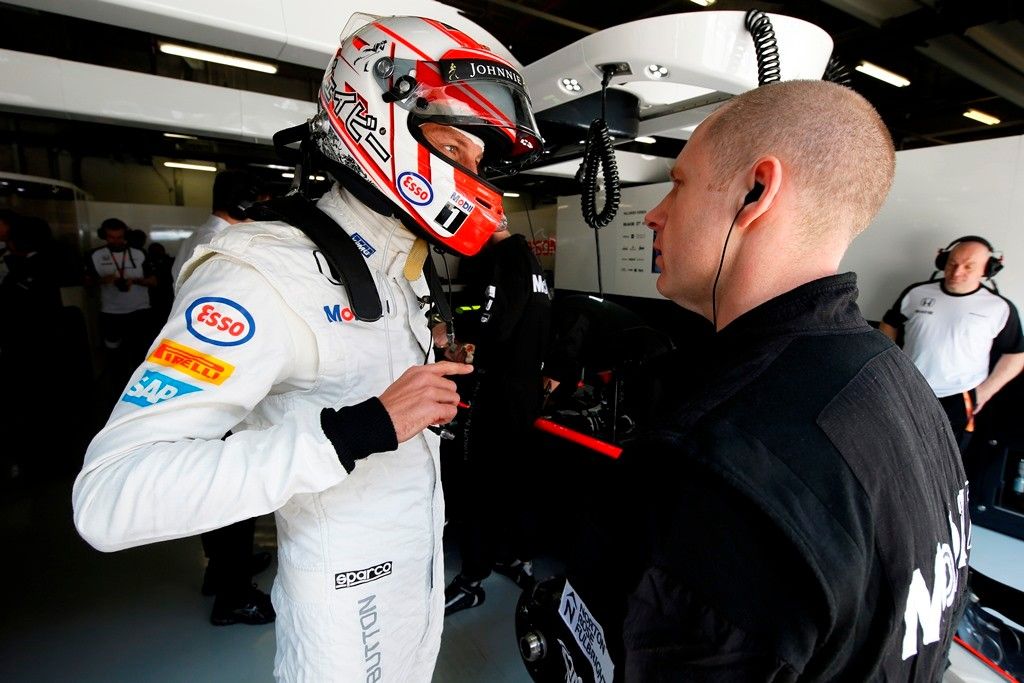 Button, sancionado por su accidente con Maldonado