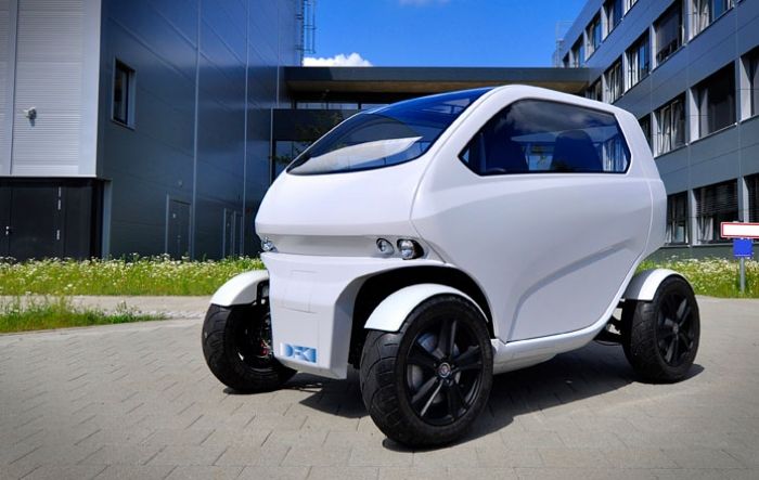 Con este coche menguante no tendrás problemas para aparcar