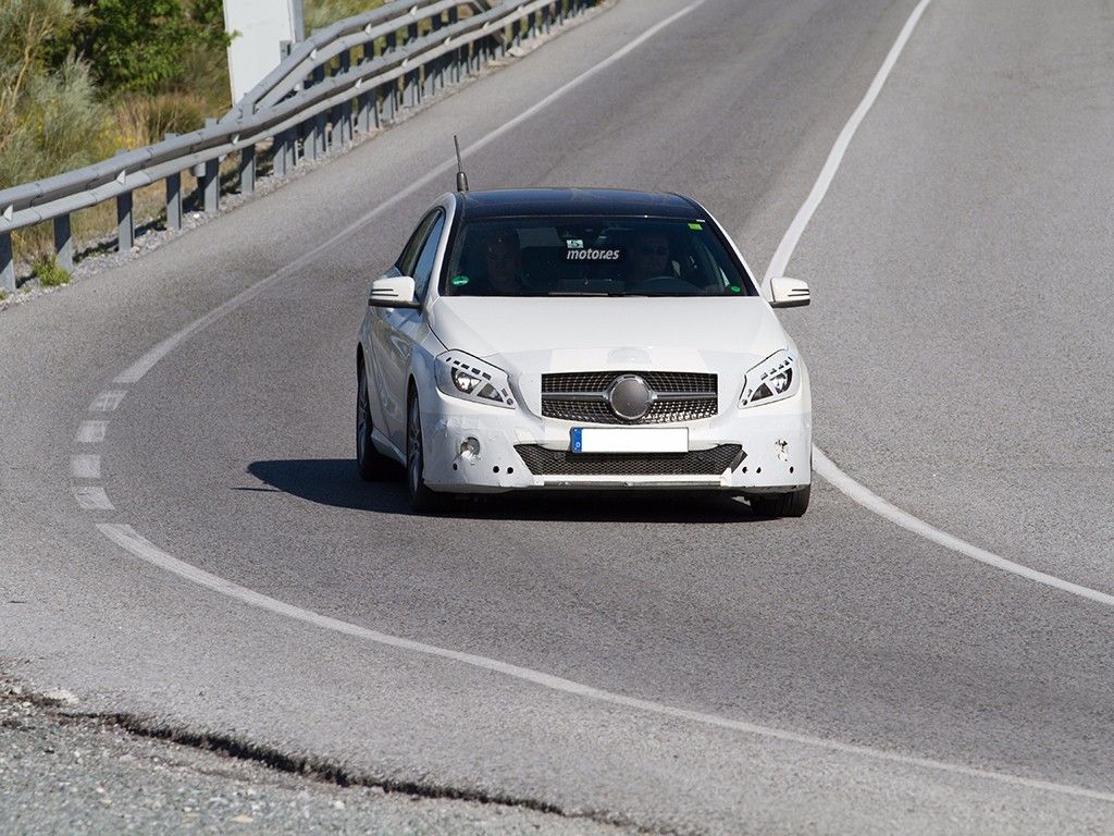 Mercedes Clase A 2016, nuevas imágenes del facelift