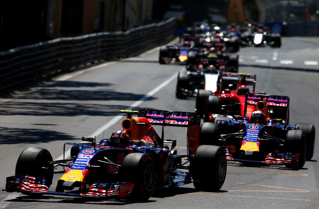 Red Bull estudia afrontar la primera sanción de motor del año en Canadá