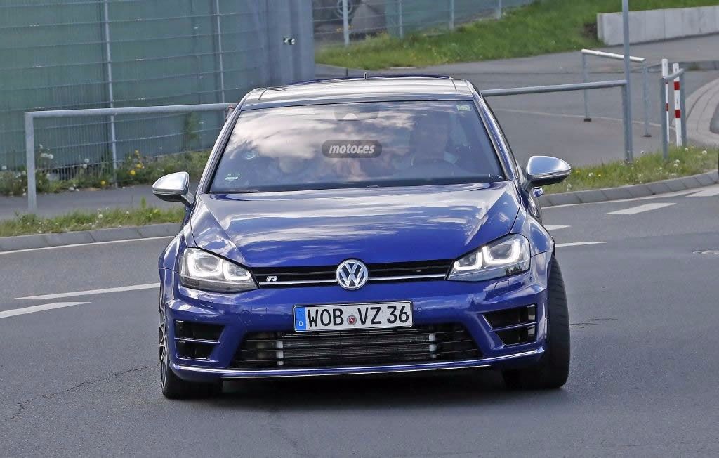 Volkswagen Golf R400, el modelo de producción comienza sus pruebas