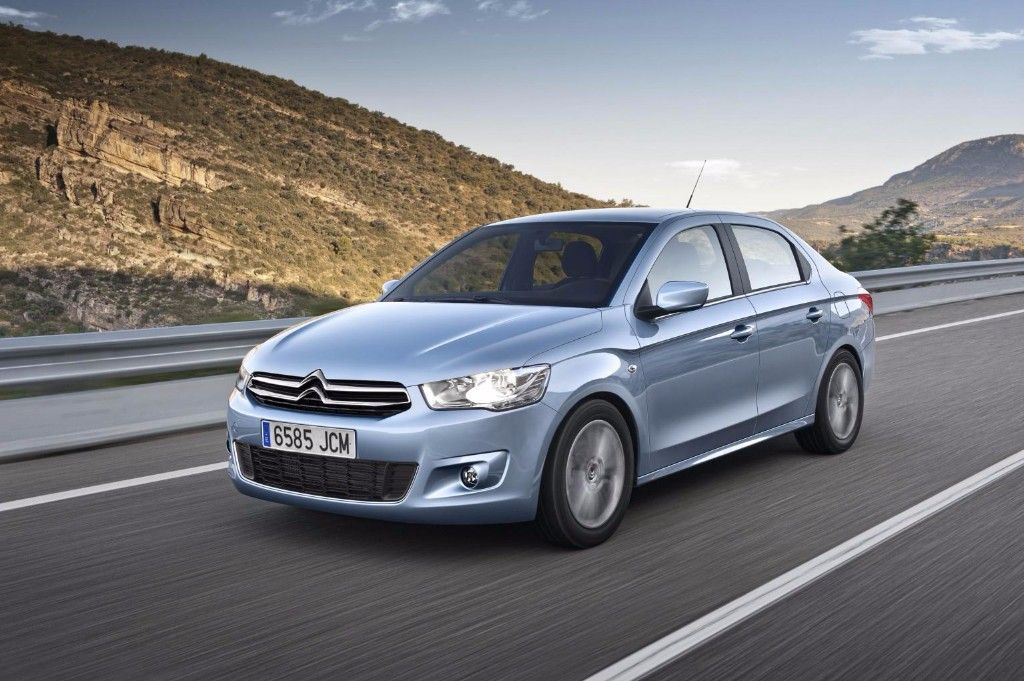 Citroën C-Elysée 2015: nuevos motores BlueHDi y PureTech para el sedán